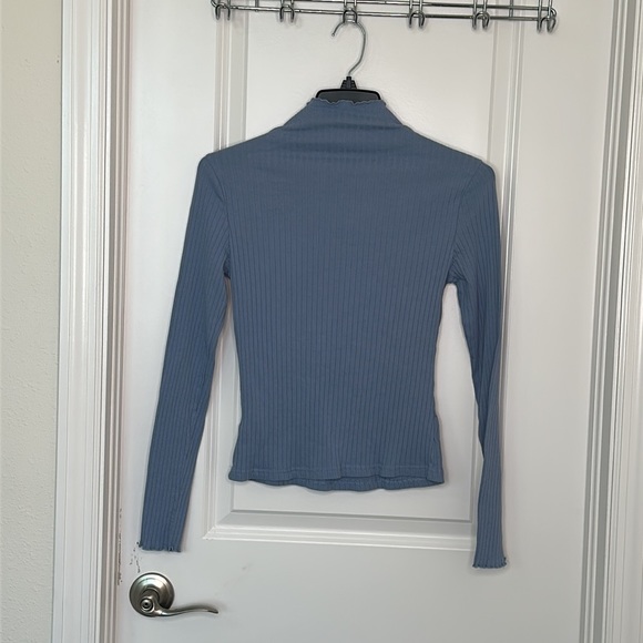 Light Blue Women Sweater Size Medium - Picture 4 of 4